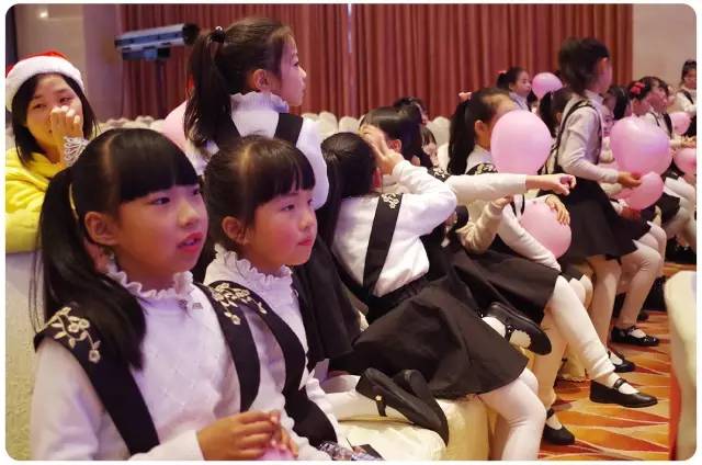 http://mmbiz.qpic.cn/mmbiz_jpg/SQiaUICuDWI3pDDhOaQicVtDlpMicY04LdEKoMeVSl2IKwWCnJibrOjEiaqsJt65dwPItribUicjWAfyrxJjJyjkOB2Yg/640?wx_fmt=jpeg&wxfrom=5&wx_lazy=1