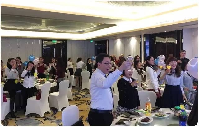 http://mmbiz.qpic.cn/mmbiz_jpg/SQiaUICuDWI2KBGYA9FO5ymBQvoEIWHlufo8Pu25ADb1sr6x7ibg5ib5oZzHlTiaia7UpPONiarBB6UMCw3MOwSOUmuA/640?wx_fmt=jpeg&wxfrom=5&wx_lazy=1